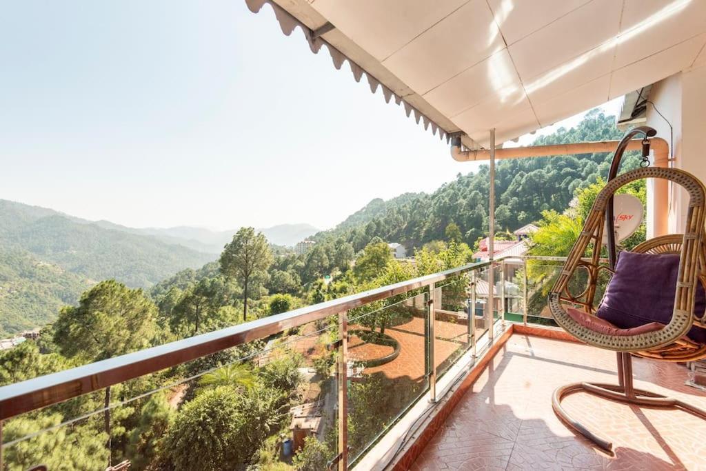 Kasauli Edge Apt With Balcony Екстериор снимка