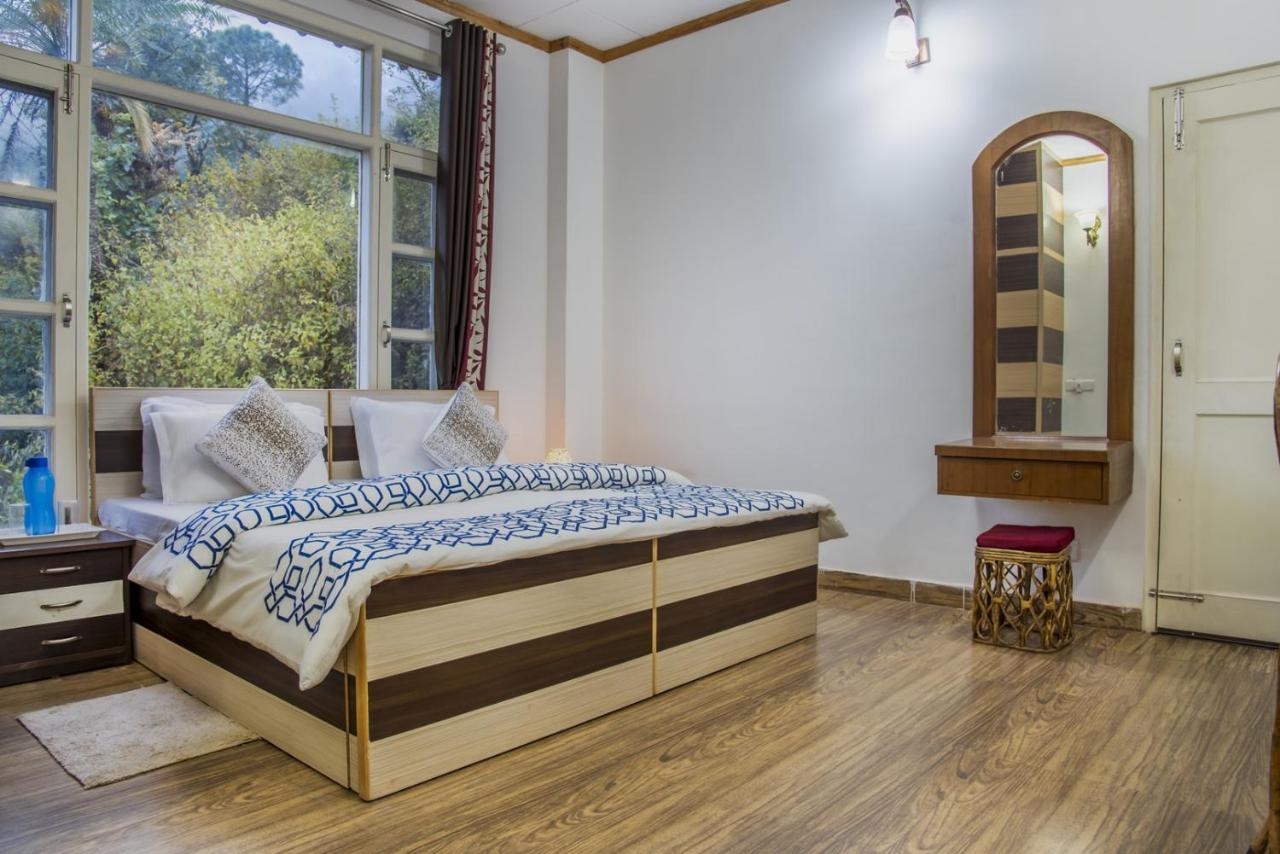 Kasauli Edge Apt With Balcony Екстериор снимка